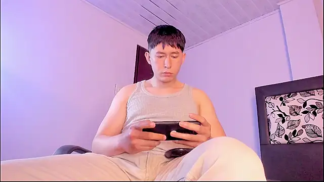 Snapshot of setsuna10 chatting on November 28, 2:01 am setsuna10 online show from November 28, 2:01 am