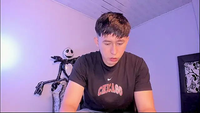 Snapshot of setsuna10 chatting on November 8, 12:36 am setsuna10 online show from November 8, 12:36 am