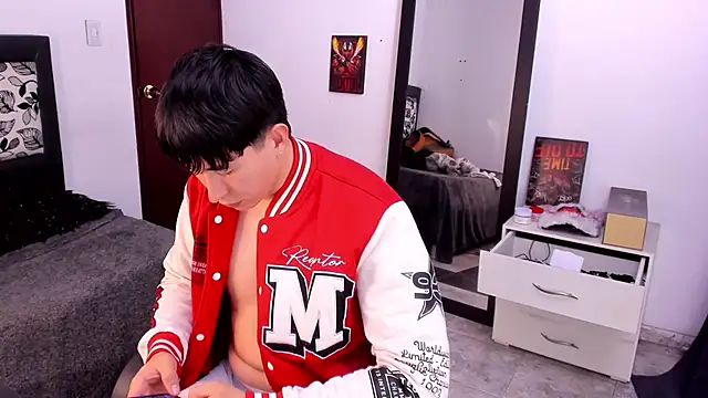 Snapshot of setsuna10 chatting on March 8, 12:44 am setsuna10 online show from March 8, 12:44 am