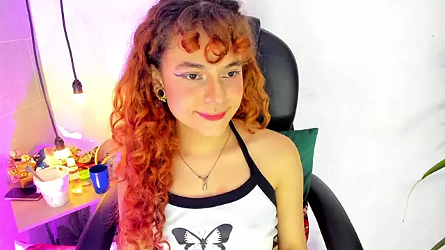 Snapshot of Medusa_velvet chatting on December 14, 1:06 am Medusa velvet online show from December 14, 1:06 am