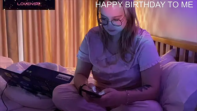 JacyWinslat online show from December 2, 1:28 am