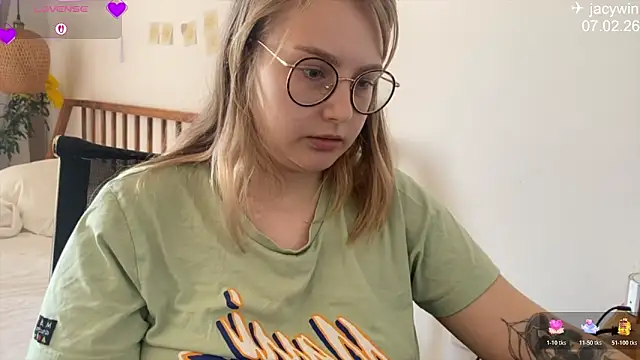 JacyWinslat online show from February 7, 6:43 am