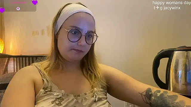 JacyWinslat online show from March 8, 5:49 pm