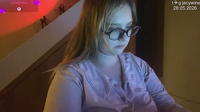 JacyWinslat online show from May 28, 8:59 pm