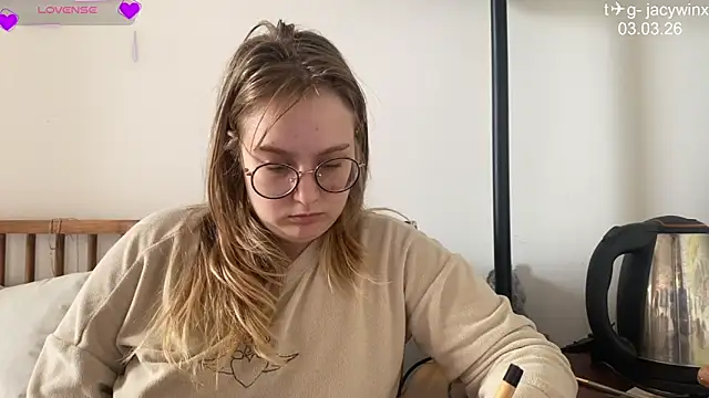 JacyWinslat online show from March 4, 9:50 am