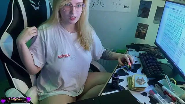 JacyWinslat online show from February 25, 6:33 pm