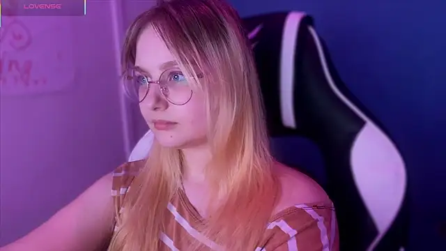 JacyWinslat online show from March 13, 9:48 pm