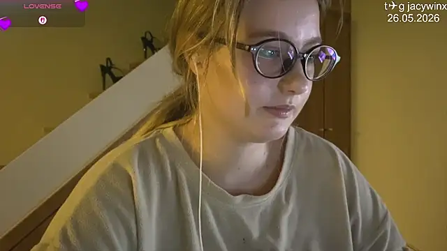 JacyWinslat online show from May 26, 4:49 pm