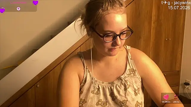 Snapshot of JacyWinslat chatting on July 15, 8:49 pm JacyWinslat online show from July 15, 8:49 pm