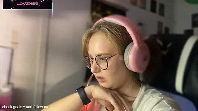 JacyWinslat online show from October 22, 6:07 pm