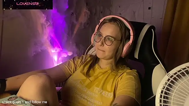 JacyWinslat online show from October 31, 8:49 pm