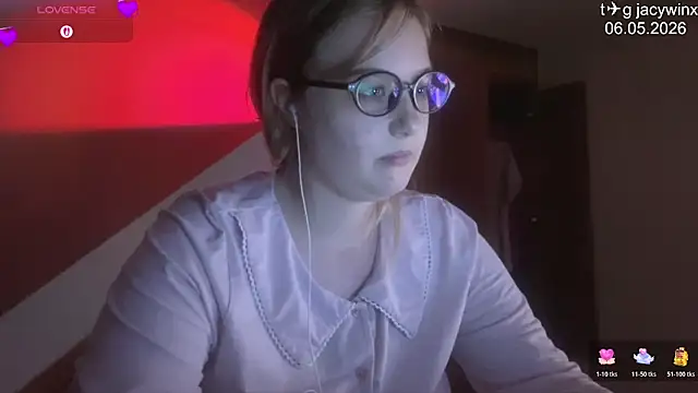 JacyWinslat online show from May 6, 1:04 pm