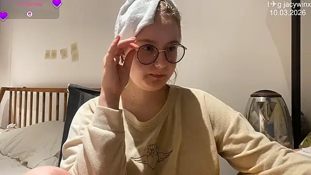 JacyWinslat online show from March 10, 5:39 pm