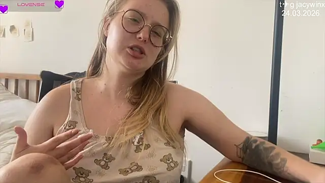 JacyWinslat online show from March 24, 7:52 am