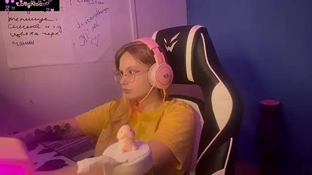 JacyWinslat online show from March 5, 8:32 pm