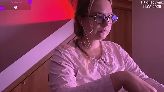 JacyWinslat online show from May 11, 2:07 pm