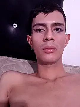 Snapshot of DOMINANTE_KLOE_ chatting on February 28, 5:37 am DOMINANTE KLOE online show from February 28, 5:37 am