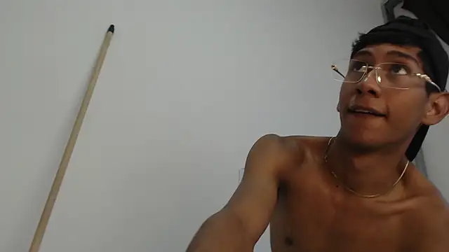 Snapshot of Nick_Collins18 chatting on November 7, 8:02 pm Nick Collins18 online show from November 7, 8:02 pm