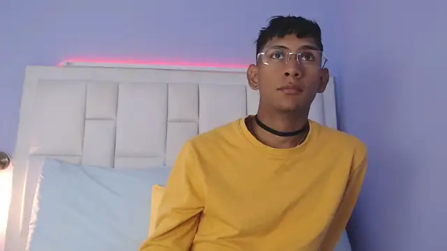 Snapshot of Nick_Collins18 chatting on December 16, 7:07 pm Nick Collins18 online show from December 16, 7:07 pm