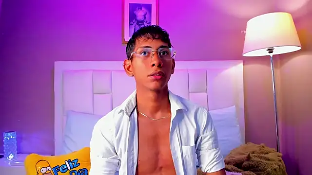 Nick Collins18 online show from February 25, 11:59 pm