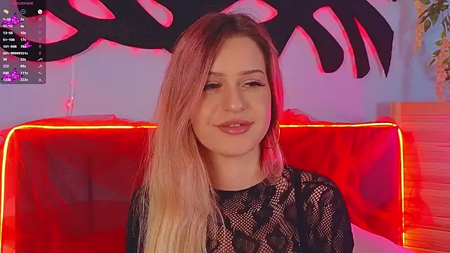 Snapshot of AlinaWalters chatting on October 4, 9:16 pm AlinaWalters online show from October 4, 9:16 pm