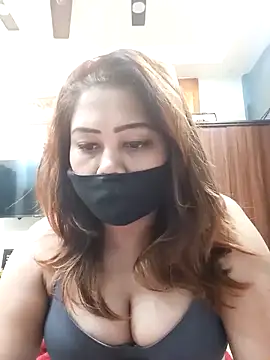 Cute-mona online show from February 10, 7:35 pm