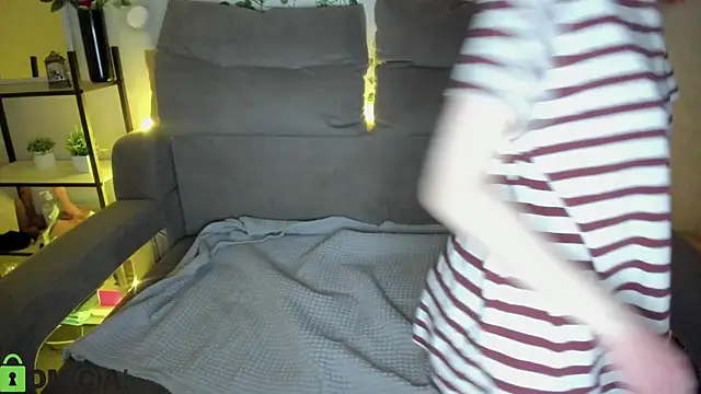 Little Chips online show from December 21, 5:25 pm