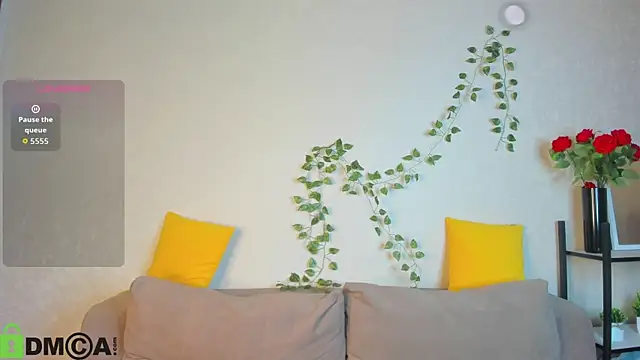 Little Chips online show from November 14, 5:27 pm