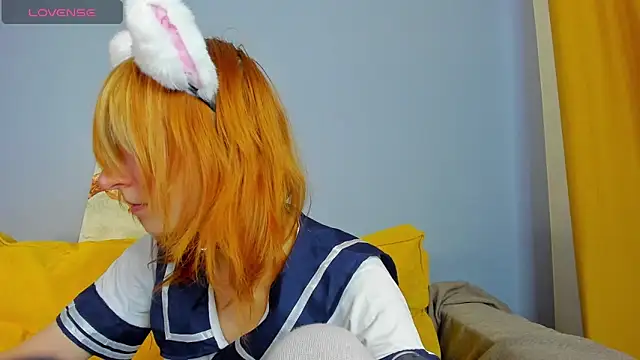 Snapshot of Little_Chips chatting on March 9, 8:07 am Little Chips online show from March 9, 8:07 am