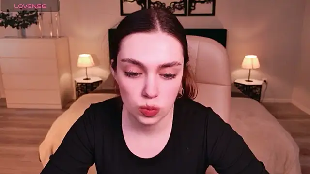 DaniellaLovely online show from March 6, 10:32 am