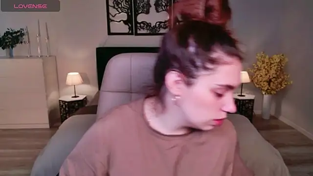 DaniellaLovely online show from November 15, 10:52 am