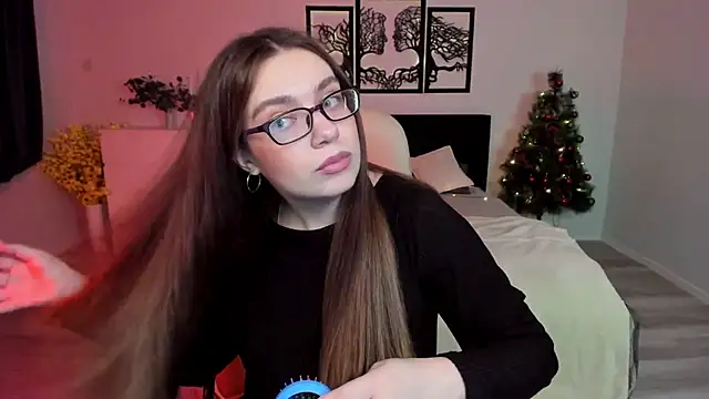 Snapshot of DaniellaLovely chatting on January 9, 11:14 am DaniellaLovely online show from January 9, 11:14 am