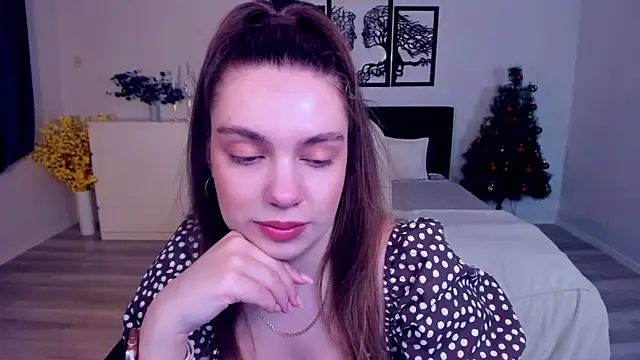 Snapshot of DaniellaLovely chatting on January 14, 11:10 am DaniellaLovely online show from January 14, 11:10 am