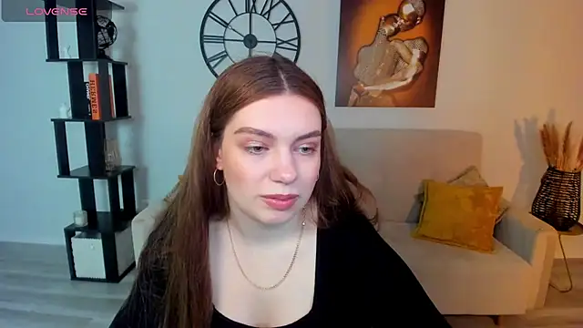 Snapshot of DaniellaLovely chatting on March 4, 11:19 am DaniellaLovely online show from March 4, 11:19 am