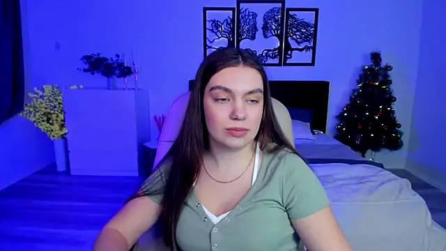 Snapshot of DaniellaLovely chatting on January 18, 2:02 pm DaniellaLovely online show from January 18, 2:02 pm
