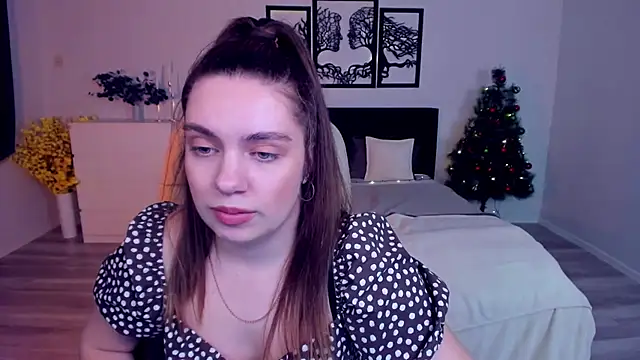 Snapshot of DaniellaLovely chatting on January 14, 2:11 pm DaniellaLovely online show from January 14, 2:11 pm
