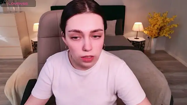 DaniellaLovely online show from February 21, 10:28 am