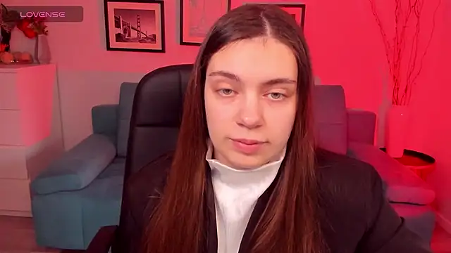 DaniellaLovely online show from December 4, 7:07 am