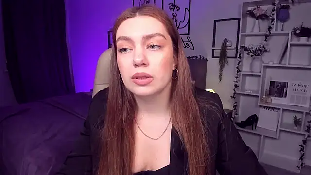 Snapshot of DaniellaLovely chatting on February 1, 10:59 am DaniellaLovely online show from February 1, 10:59 am