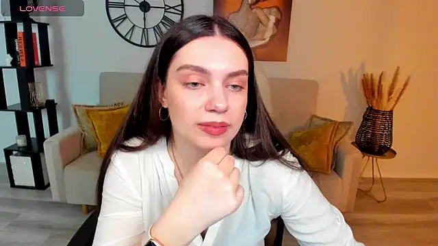 Snapshot of DaniellaLovely chatting on March 15, 11:19 am DaniellaLovely online show from March 15, 11:19 am