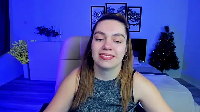 Snapshot of DaniellaLovely chatting on January 19, 9:01 am DaniellaLovely online show from January 19, 9:01 am