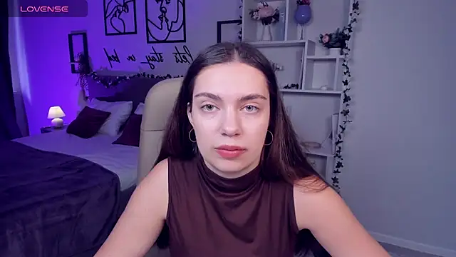 DaniellaLovely online show from October 26, 11:10 am