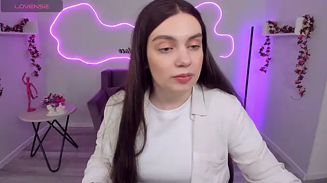 Snapshot of DaniellaLovely chatting on March 18, 2:06 pm DaniellaLovely online show from March 18, 2:06 pm