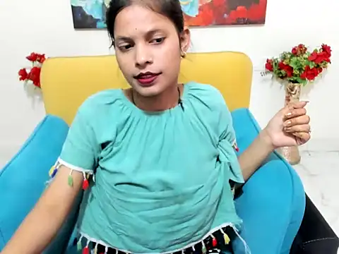 evaaelfiee online show from March 28, 6:36 am