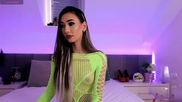 JessieePink online show from April 20, 3:57 pm