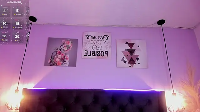 KRYSTENMOON online show from April 20, 4:08 pm