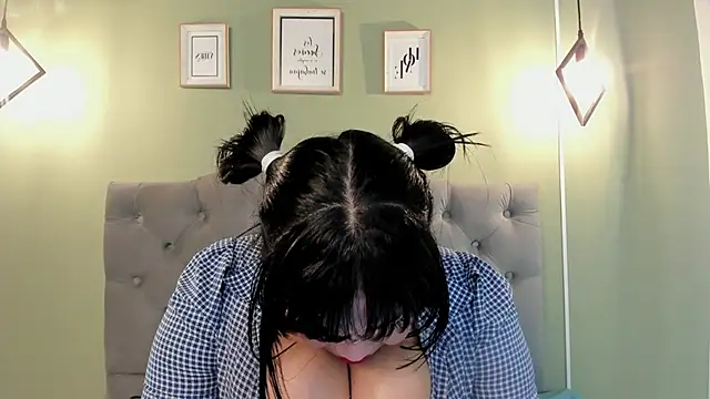 KRYSTENMOON online show from January 12, 9:08 am