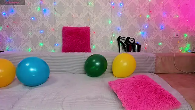 Megan Black Moon online show from February 9, 6:43 am