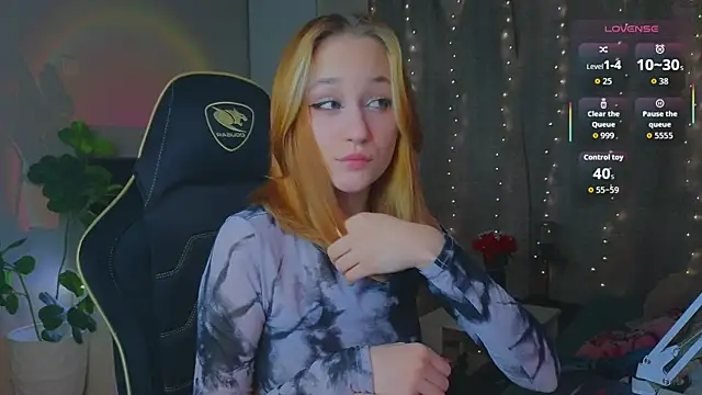 MaryRace online show from April 2, 5:08 pm