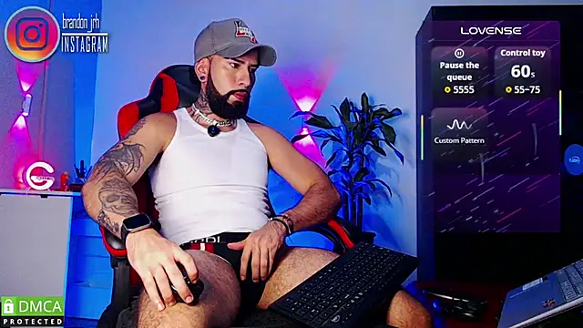 Snapshot of Diilanhott chatting on June 5, 10:59 pm Diilanhott online show from June 5, 10:59 pm
